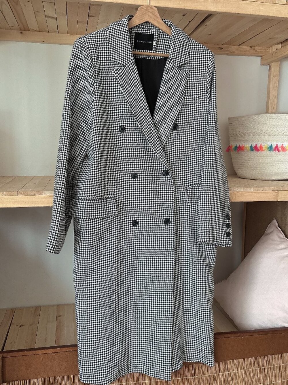 Houndstooth Long Blazer – Size Medium